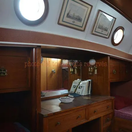Båthotell Yacht Germinal Honfleur
