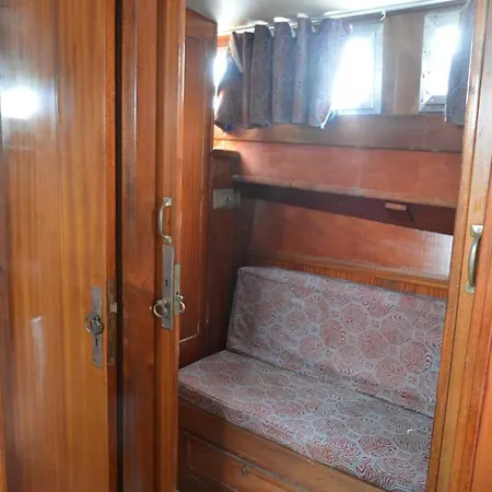 Yacht Germinal Båthotell *