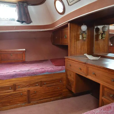 Yacht Germinal Båthotell *