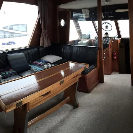 Yacht Germinal Båthotell Honfleur
